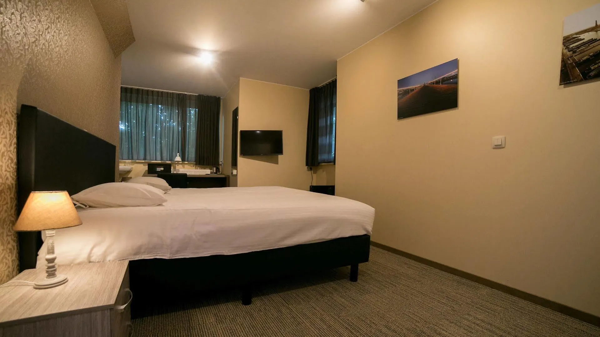 Hotel Orion 헨트 3*,